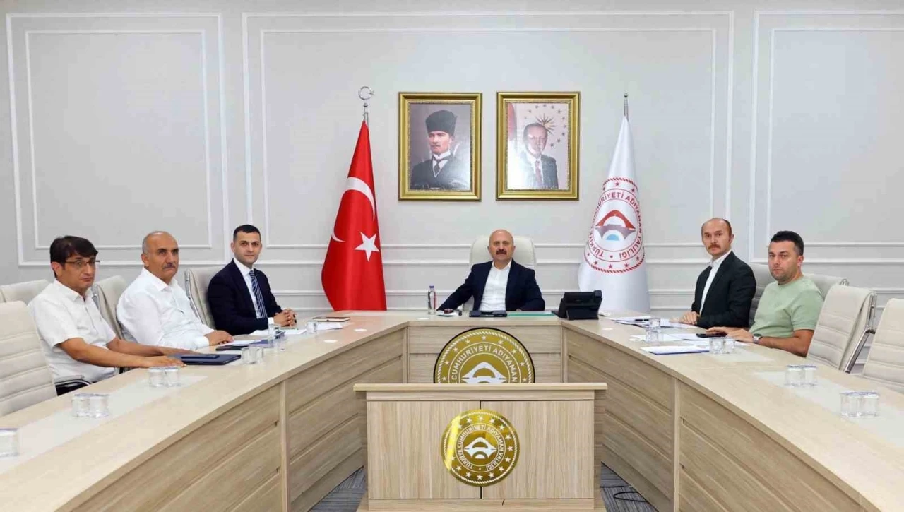 Orta hasarlı yapıların yıkımı için değerlendirme toplantısı yapıldı
