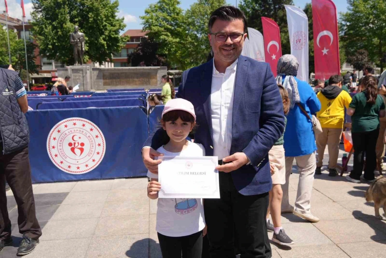 Oryantiring etkinliği kent meydanında yapıldı
