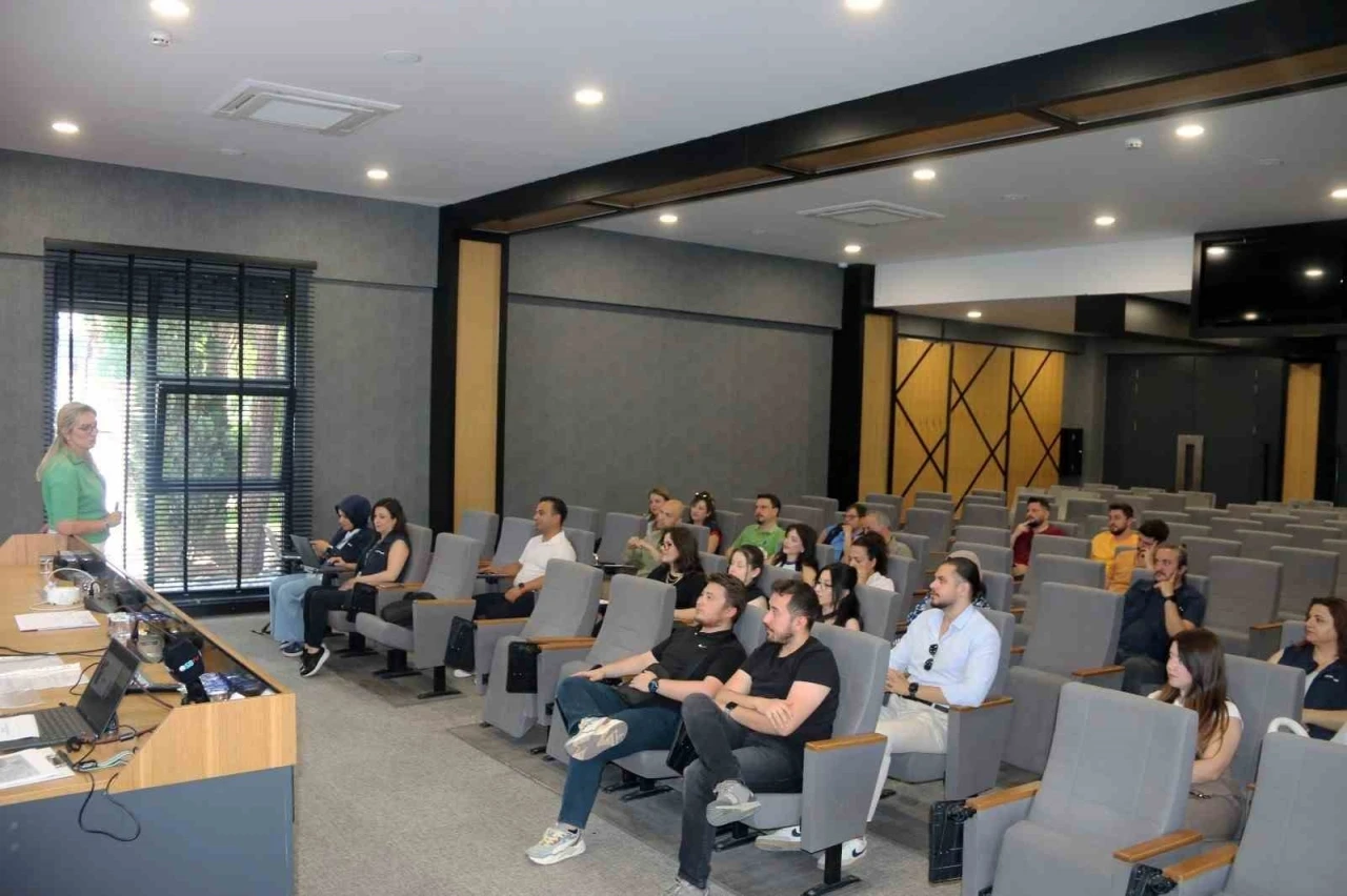 OSB Akademi’de &quot;Duygusal Zeka ve Stres Yönetimi&quot; eğitimi
