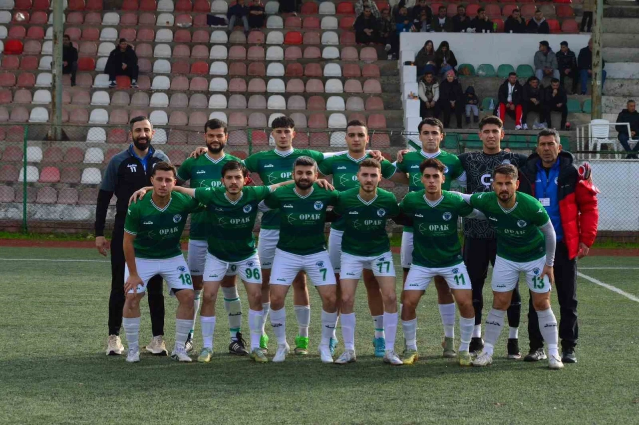 Osmaneli Gen&ccedil;lerbirliği Spor kayıpsız devam ediyor
