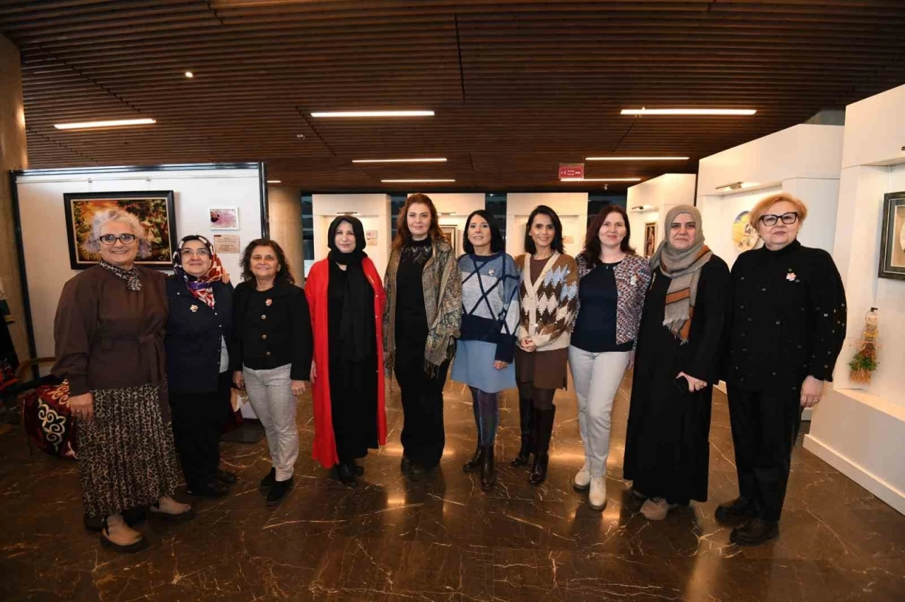 Osmangazi&rsquo;de Cengiz Aytmatov&rsquo;un "Elveda G&uuml;lsarı" eseri kolektif okumayla ele alındı
