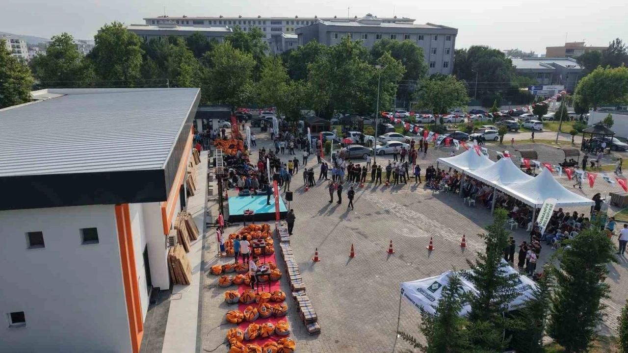 Osmaniye Belediyesinden eğitime ve spora 4 milyon TL’lik des