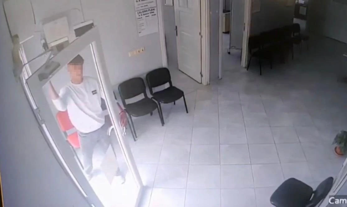 Osmaniye’de doktoru tehdit edip, sağlık merkezin camını kıran şüpheli gözaltında
