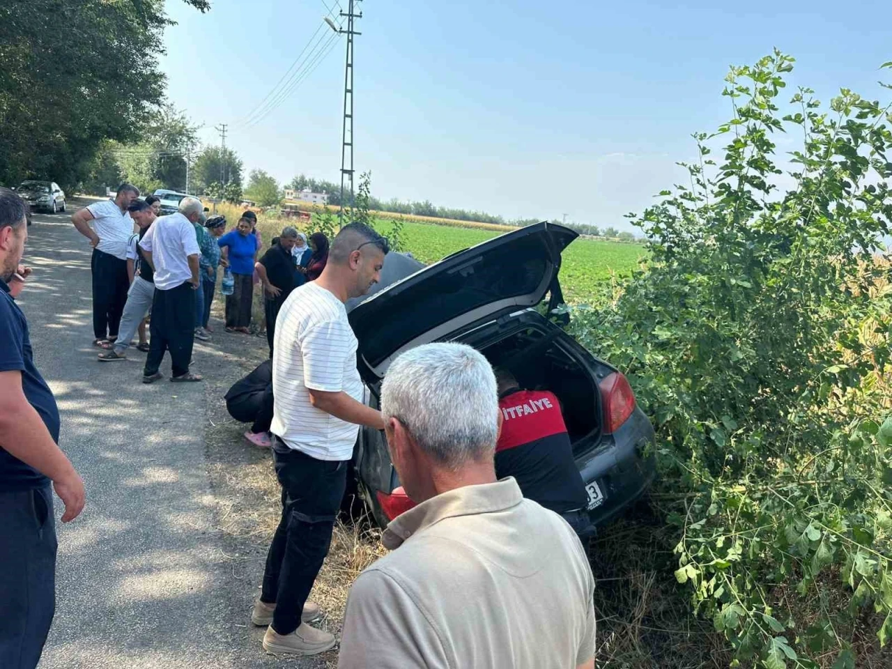 Osmaniye’de otomobil şarampole devrildi: 4 yaralı
