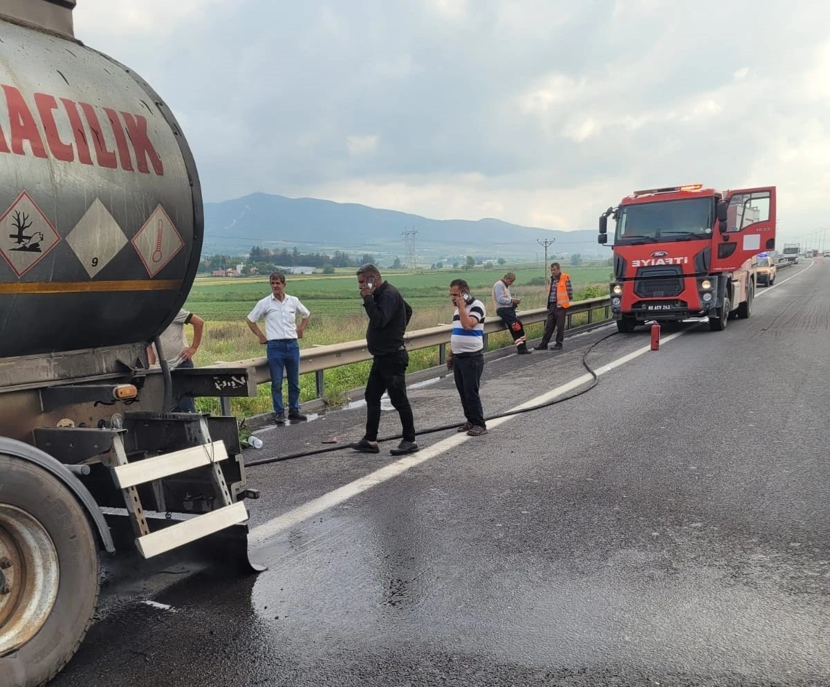 Osmaniye’de seyir halindeki tanker yandı
