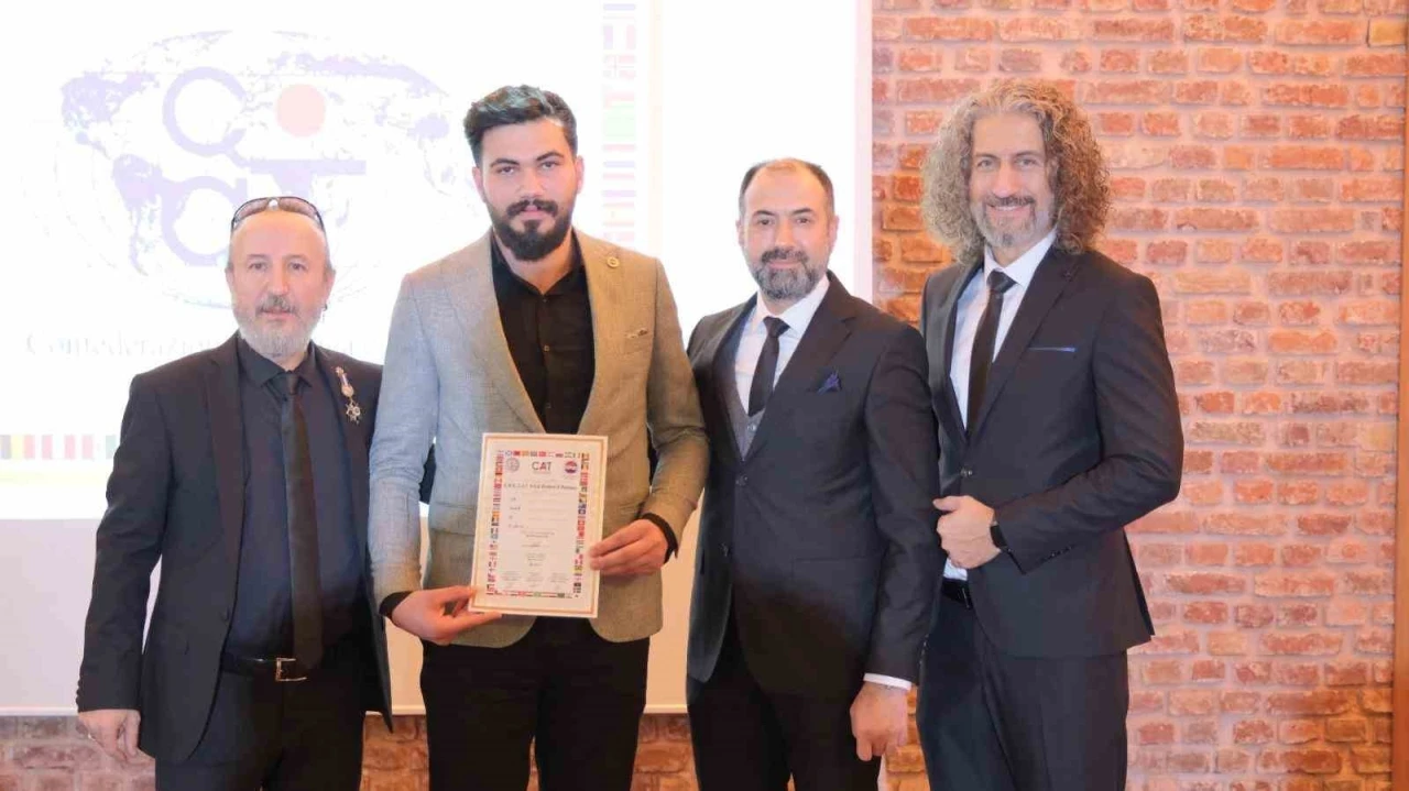 Osmanlı’da başlayan berberlik geleneği Ağrı’da üçüncü kuşakla sürüyor

