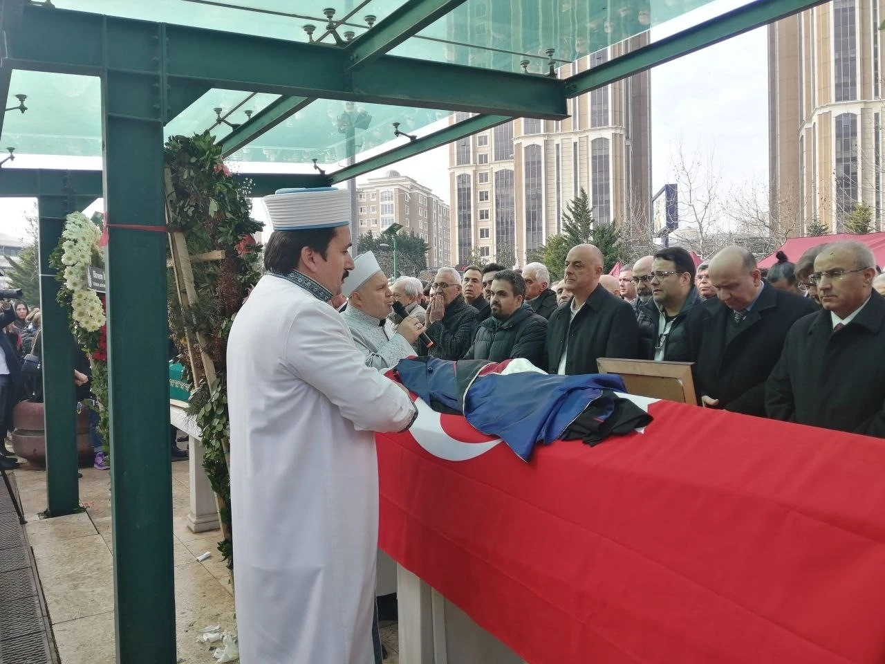 Otel yangınında ölen kızının son sözlerini anlattı: &quot;Anne ölmek istemiyorum&quot;
