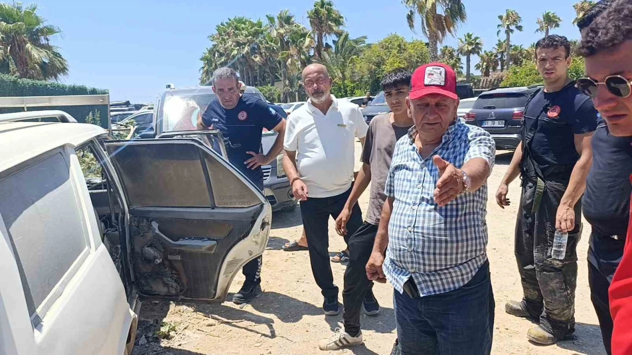 Otele &ouml;l&ccedil;&uuml; almaya gitti, geri d&ouml;nd&uuml;ğ&uuml;nde aracını yanmış halde buldu
