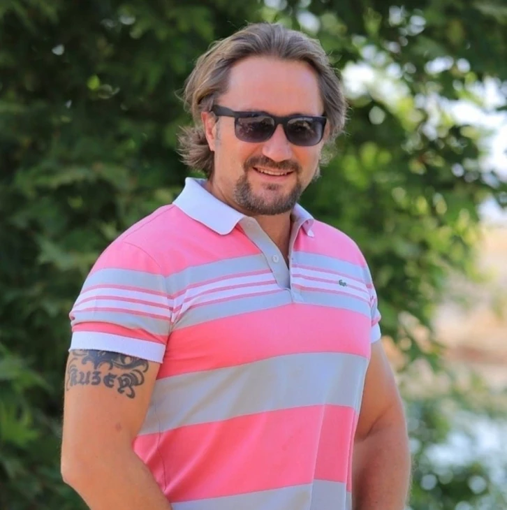 Otelin g&uuml;venlik m&uuml;d&uuml;r&uuml; lojmanda &ouml;l&uuml; bulundu
