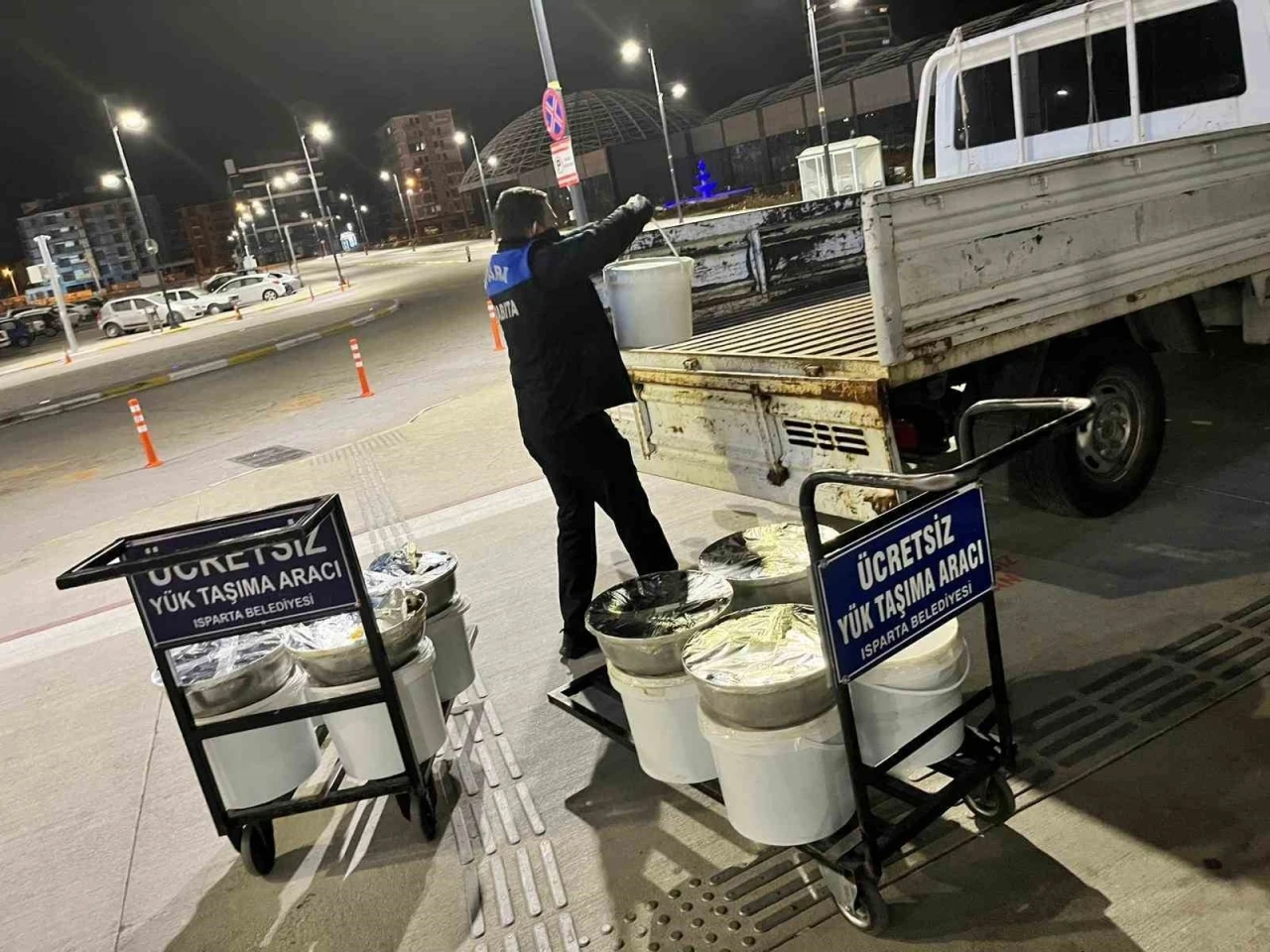 Otobüs bagajında satılmak üzere gönderilen yaprak, lahana sarma ve dolmalara el konuldu
