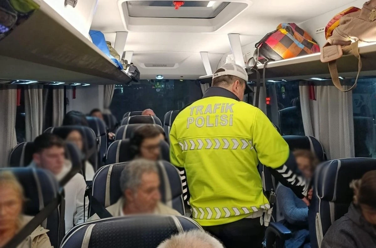 Otobüslerde emniyet kemeri denetimi gerçekleştirildi
