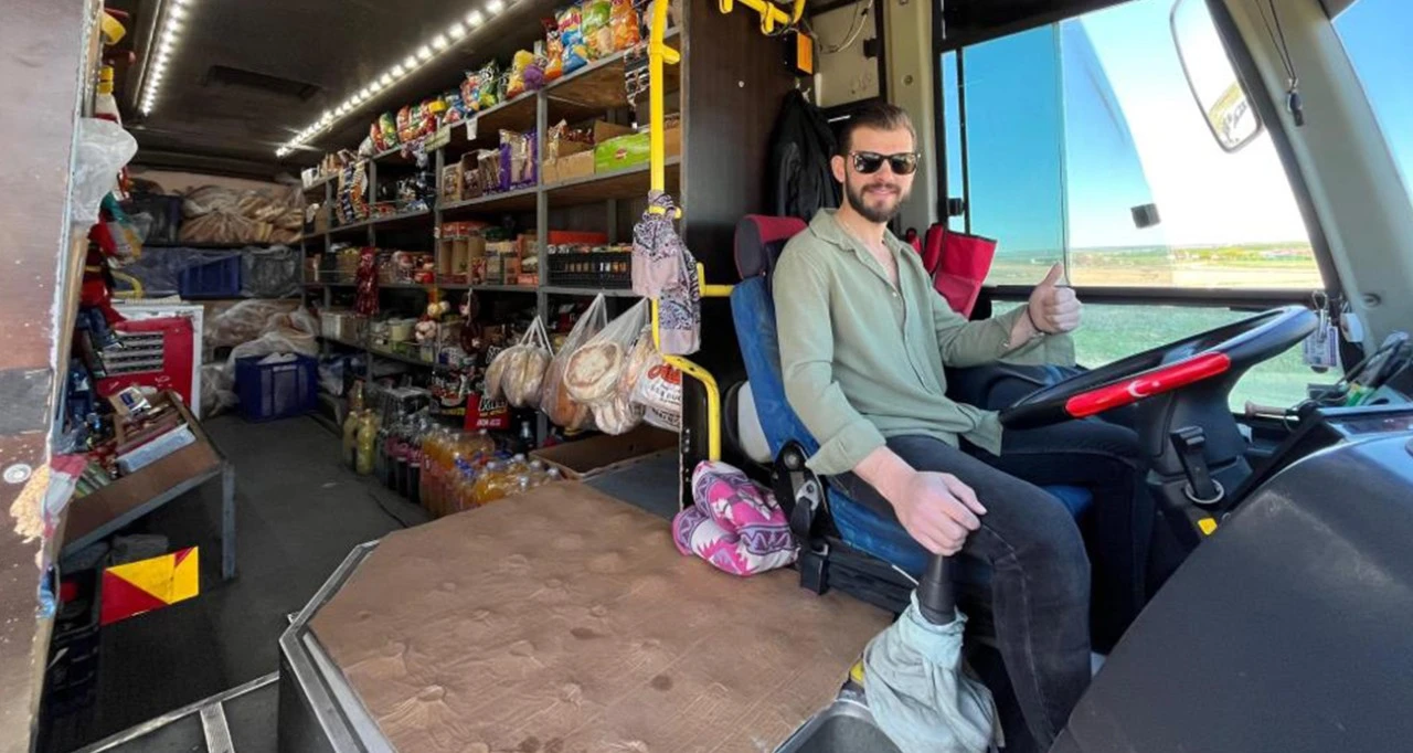  Otobüsüyle 40 Köyün İhtiyacını Gideriyor