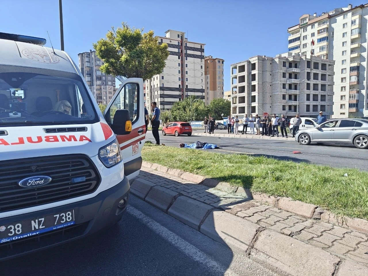Otomobil ile motosiklet çarpıştı: 1 kişi hayatını kaybetti
