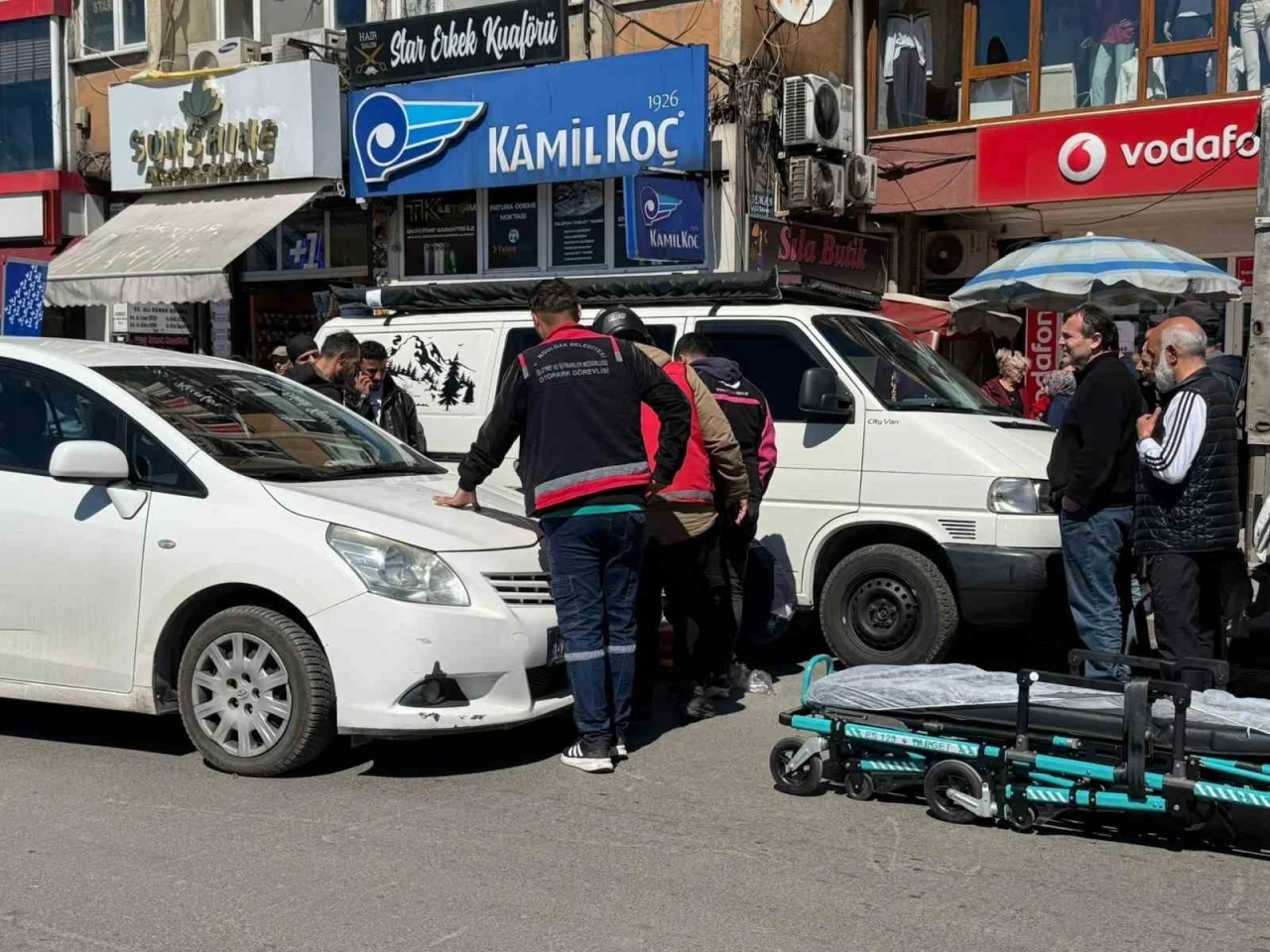 Otomobil ile motosiklet çarpıştı; 1 yaralı
