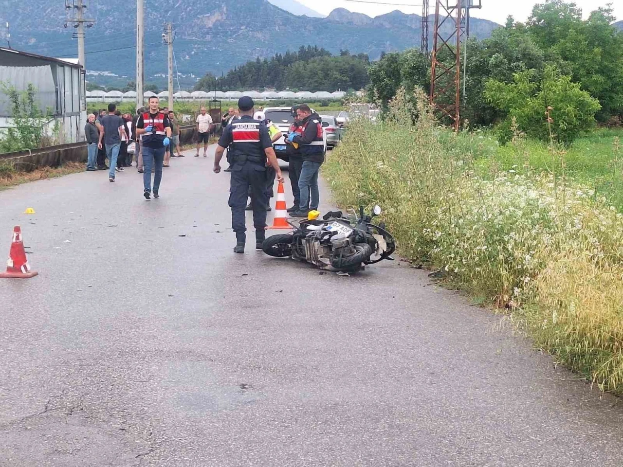 Otomobil ile motosikletin çarpıştığı kazada 1 kişi hayatını kaybetti
