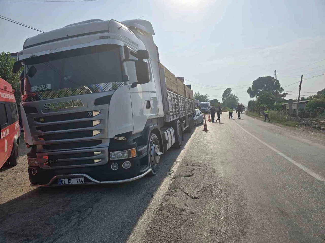 Otomobil kamyona çarptı, sürücü hayatını kaybetti
