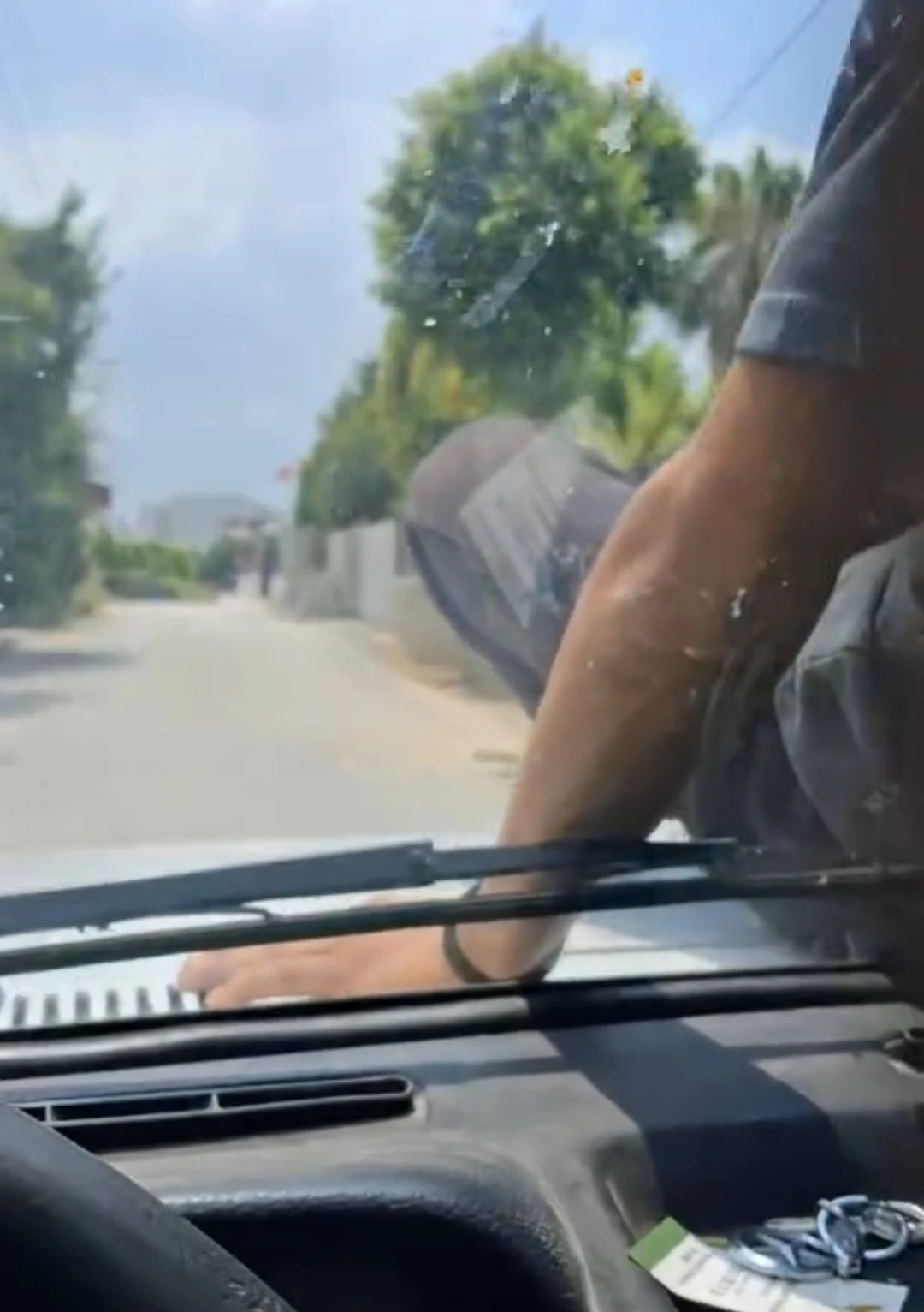 Otomobil kaputunda yolculuk
