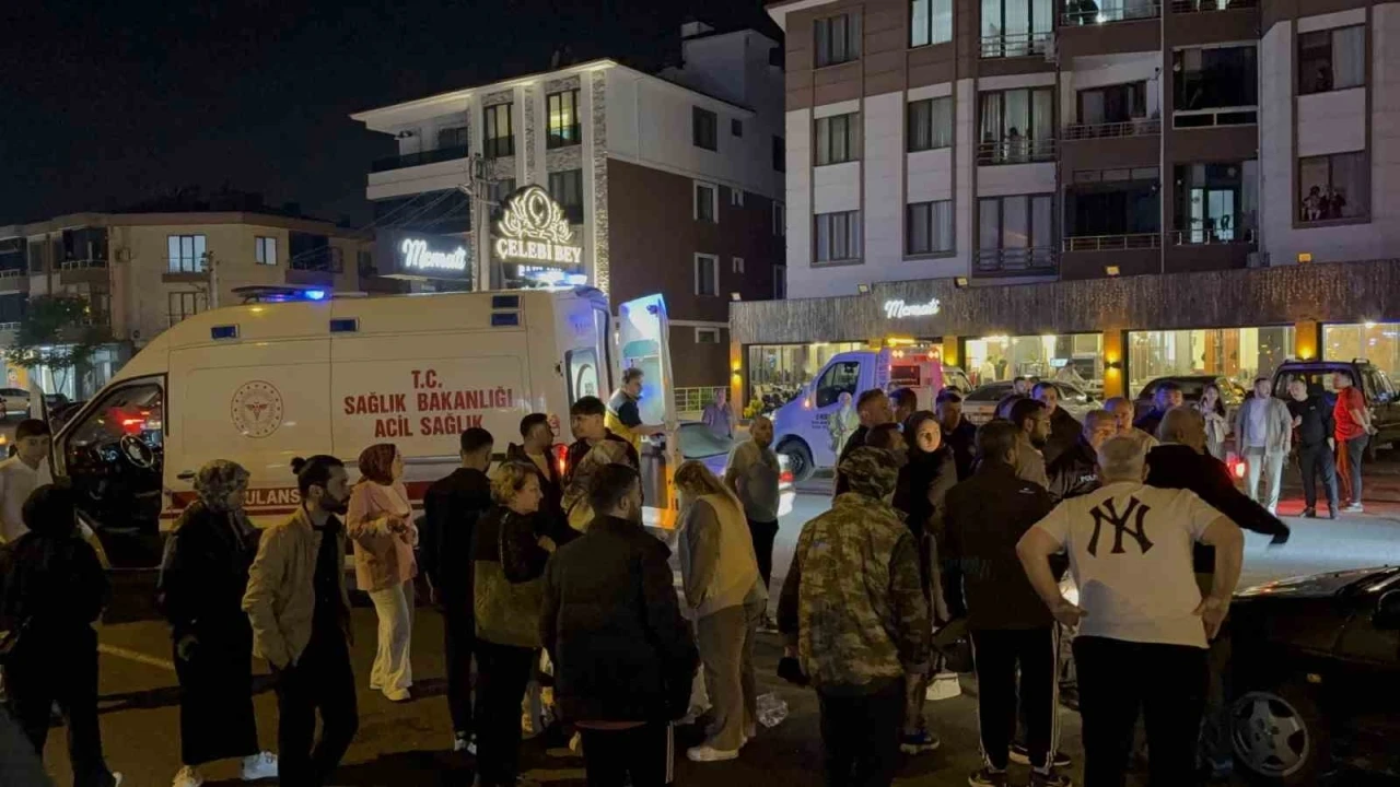 Otomobilin çarpıp kaçtığı 2 yaya ağır yaralandı
