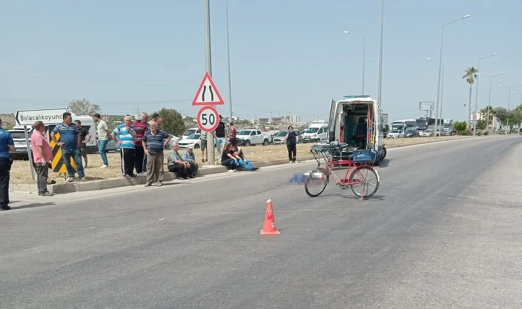 Otomobilin çarptığı bisikletli hayatını kaybetti
