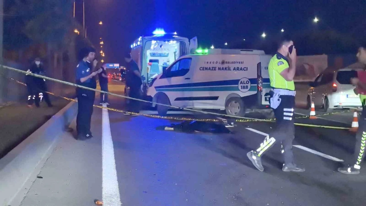 Otomobilin çarptığı yaya hayatını kaybetti
