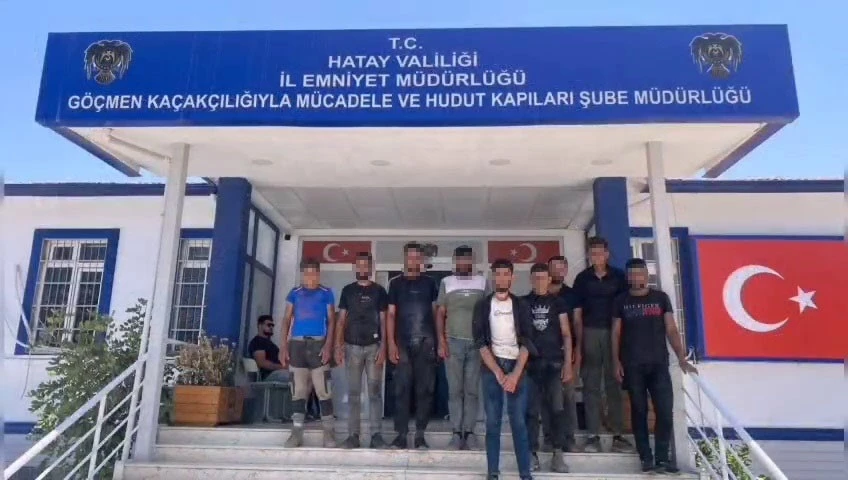 Otomobille göçmen kaçıran 3 şahıs tutuklandı
