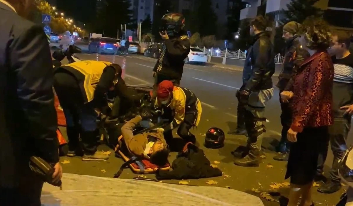 Otomobille motosiklet &ccedil;arpıştı: 1 yaralı
