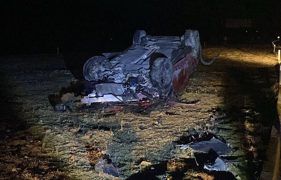 Otomobiller kavşakta &ccedil;arpıştı: 4 yaralı
