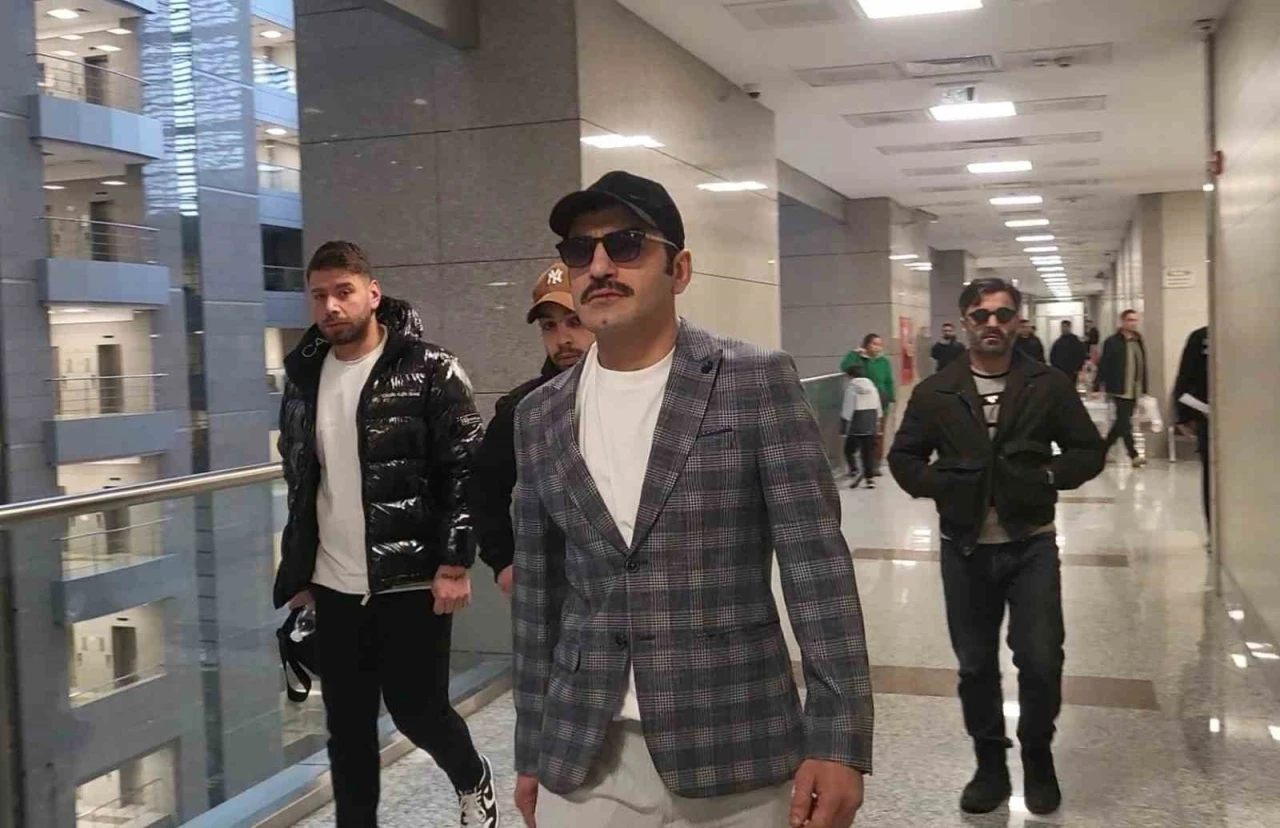 Oyuncu Ufuk Bayraktar hakim karşısında: "Ben sadece Beyoğlu&rsquo;ndaki gen&ccedil;lere yardımcı olmaya &ccedil;alışırım"
