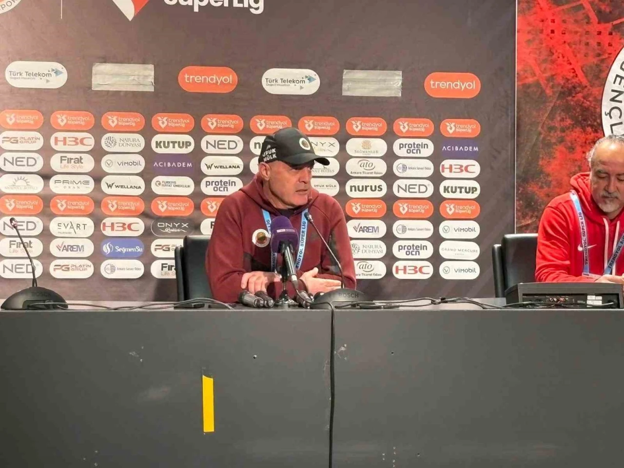 &Ouml;zcan Bizati: "Oyun alışkanlığı olan takımlara karşı oynamak zordur"
