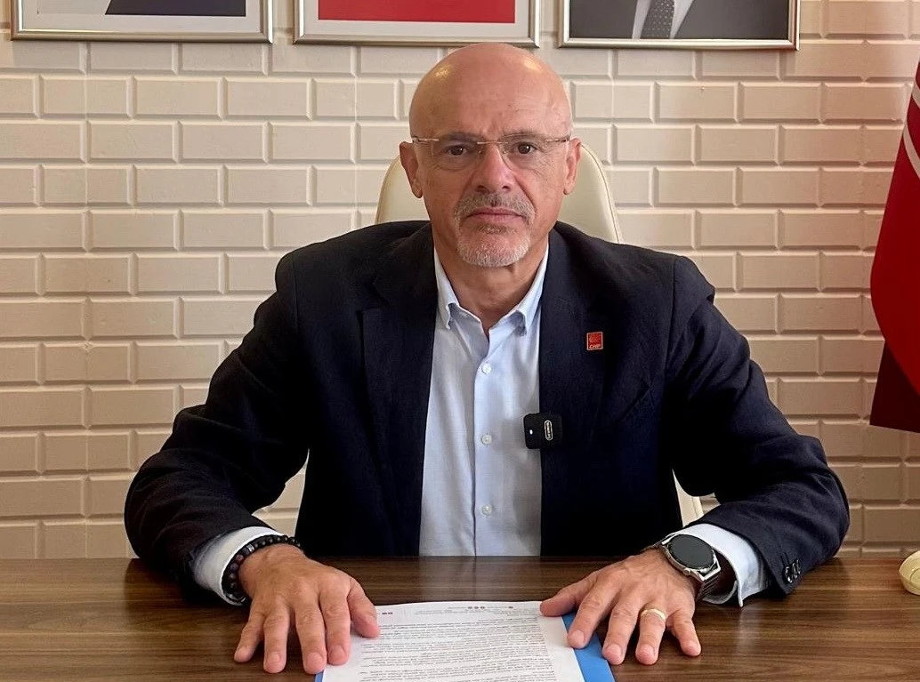 Özdağ: &quot;Hiçbir siyasi hesap, bir insanın sağlığından daha değerli değil&quot;
