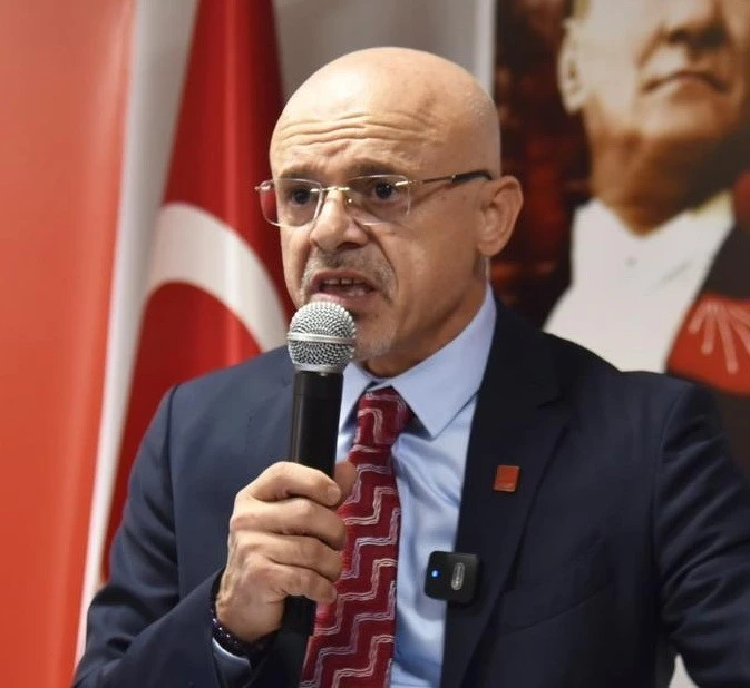 Özdağ, yeniden aday
