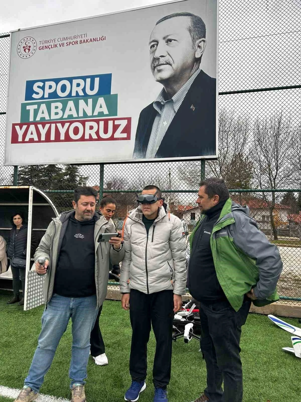 Özel bireyler uzmanlar eşliğinde dron uçurmayı deneyimledi
