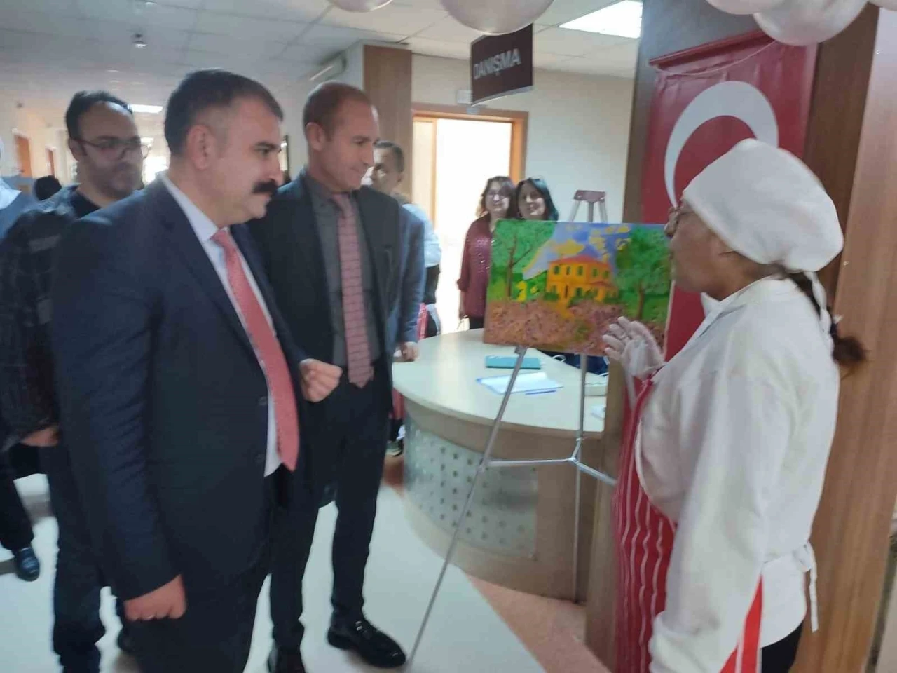 Özel bireylerin yıl boyunca ürettiği eserler sergilendi

