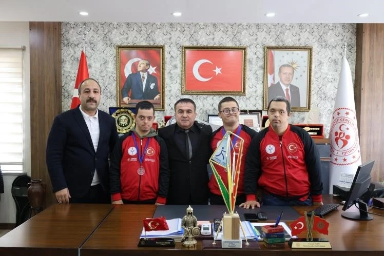 Özel Sporcular Down Sendromlu Basketbol Milli Takımı Bilecik’te
