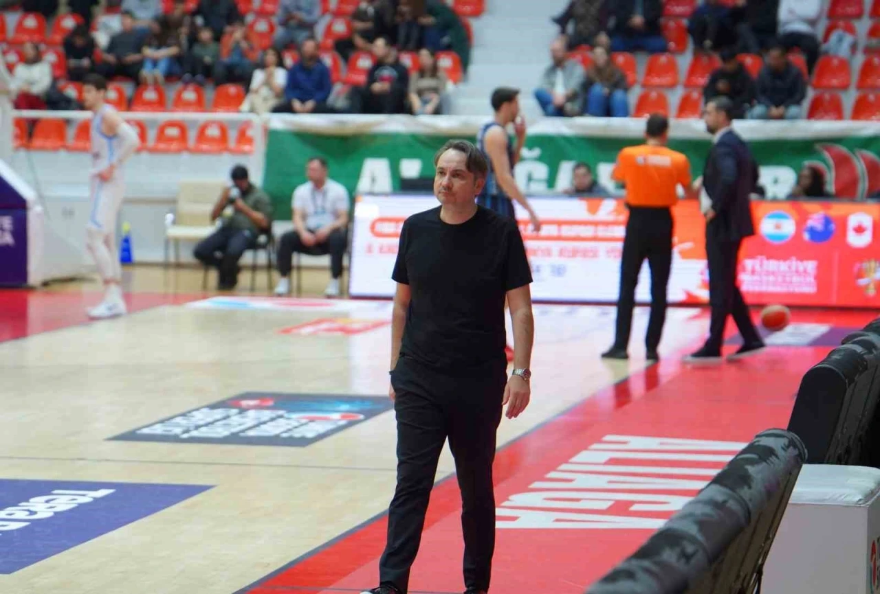 &Ouml;zhan &Ccedil;ıvgın: "Bu galibiyete ger&ccedil;ekten &ccedil;ok ihtiyacımız vardı"
