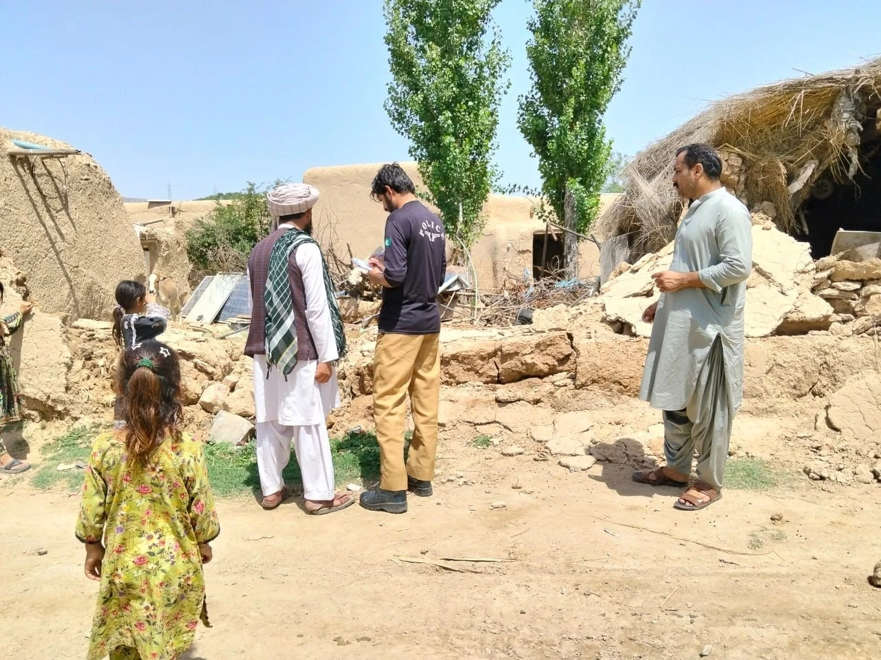 Pakistan&rsquo;da hissedilen 5,9 b&uuml;y&uuml;kl&uuml;ğ&uuml;ndeki deprem paniğe neden oldu
