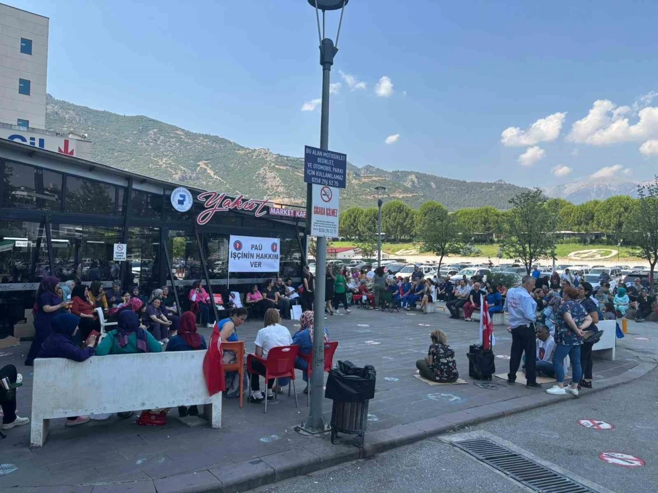 Pamukkale Üniversitesi Hastanesi çalışanları 3. kez iş bıraktı
