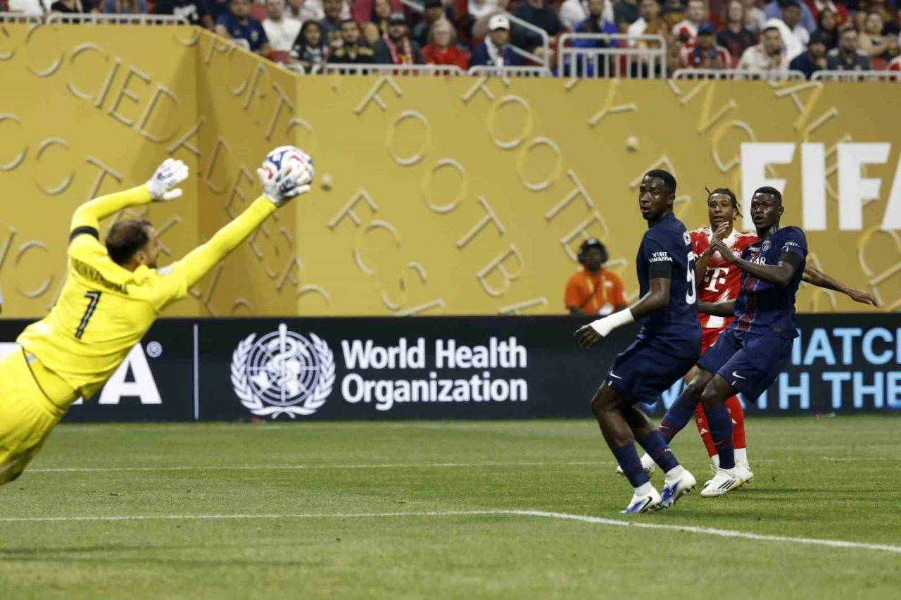 Paris Saint-Germain yarı finalde
