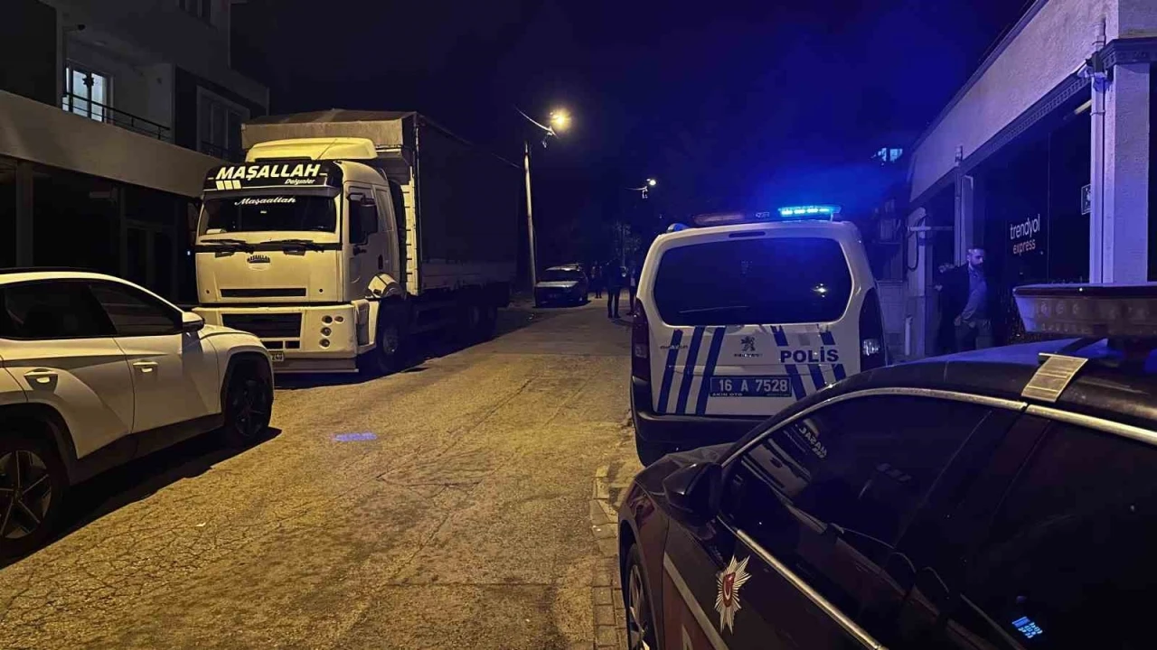 Park yeri yüzünden tartıştığı komşusunu silahla vurarak ağır yaraladı
