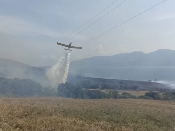 Paşalimanı Adası’nda yangın...Karadan ve havadan müdahale sürüyor