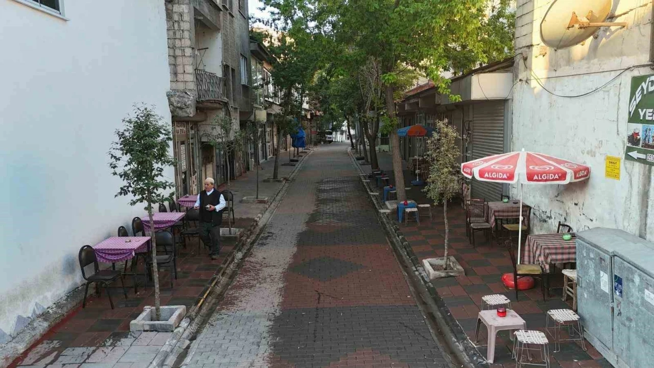 Patnos&rsquo;ta Buhara &Ccedil;arşısı yenilenen y&uuml;z&uuml;yle hizmette
