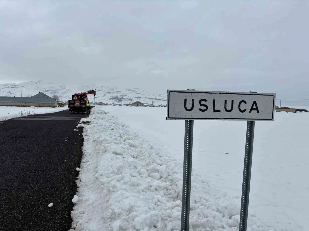 Patnos&rsquo;ta trafik levhalarına d&uuml;zenleme
