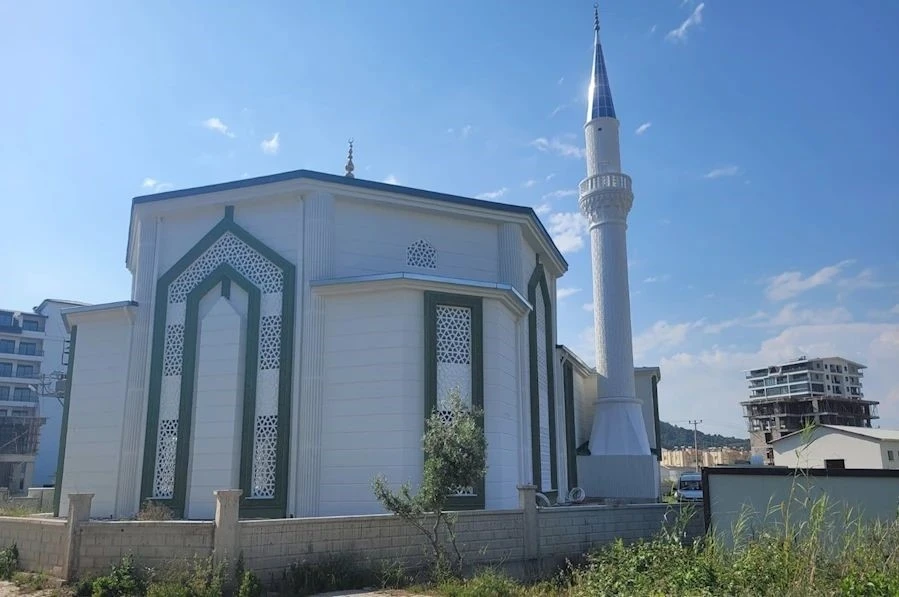 Pazarcı Mahallesi camisine bayram sabahında kavuştu
