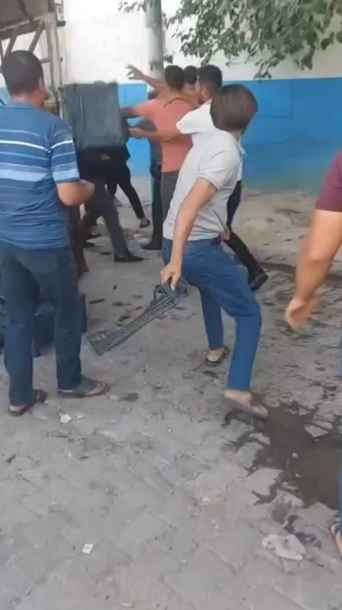 Pazarda alışveriş kavgası meydan savaşına döndü
