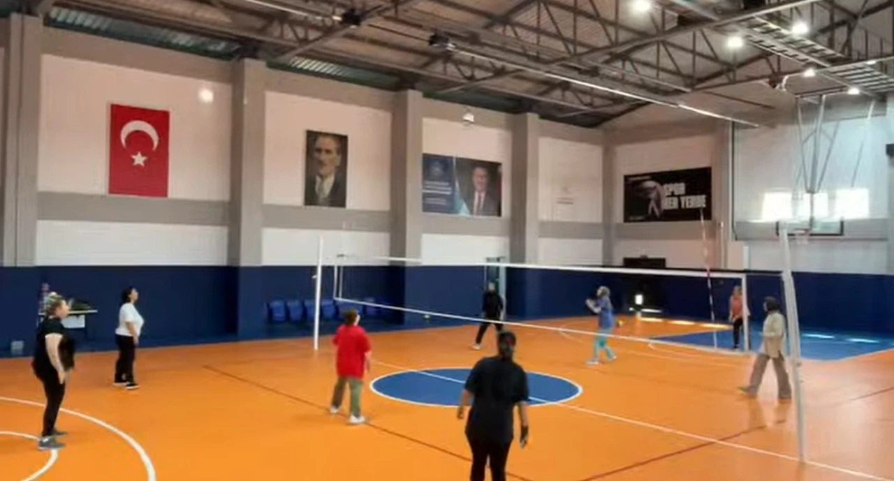 Pazaryeri’nde kadınlar filede buluştu

