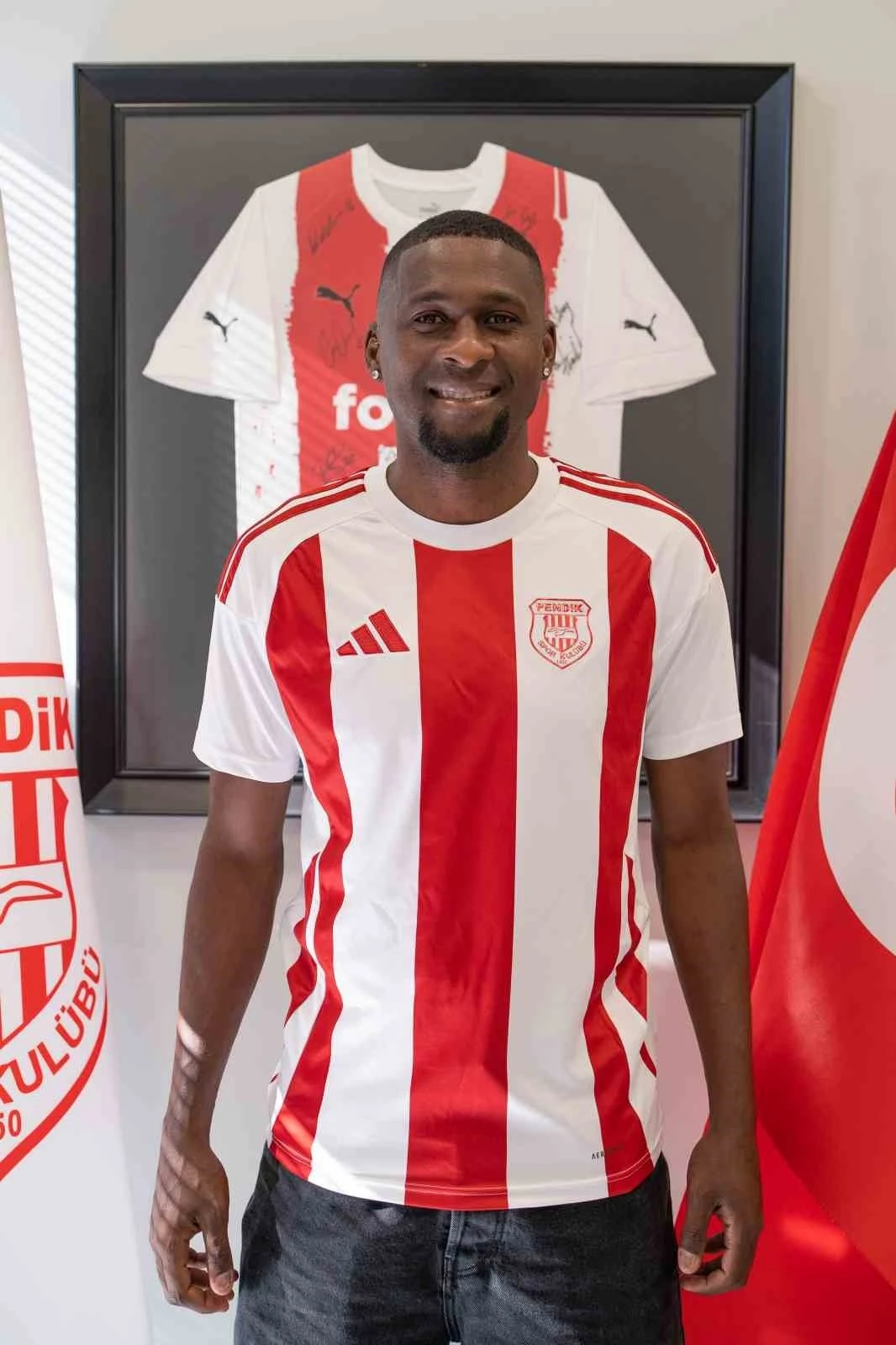 Pendikspor, Rogerio Thuram’ı kadrosuna kattı
