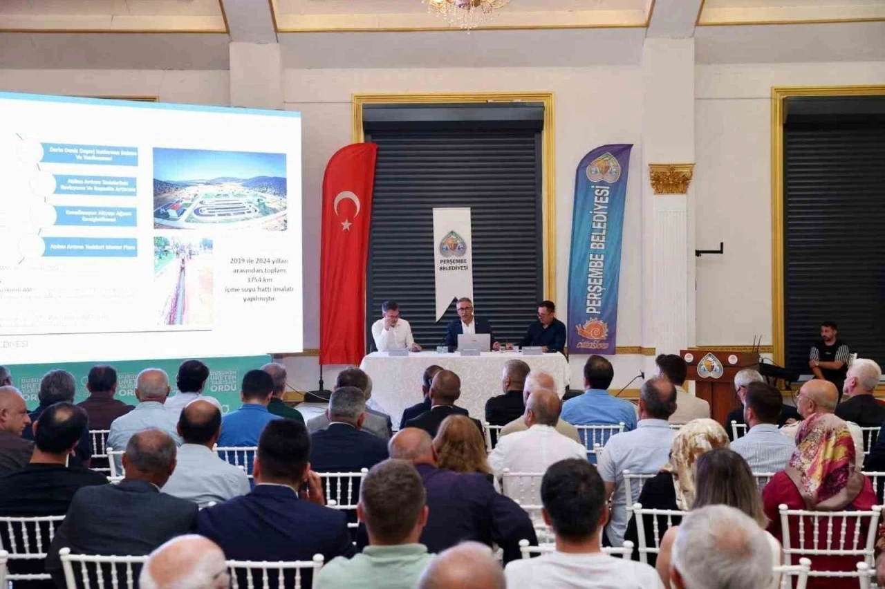 Perşembe geleceğini planlıyor
