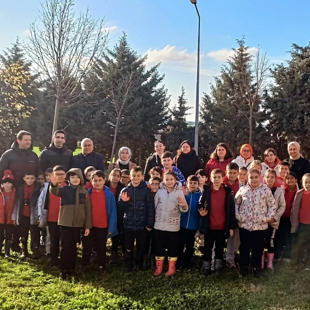 Pınarhisar&rsquo;da minik eller toprakla buluştu
