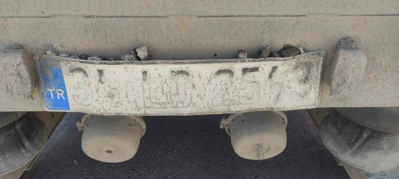 Plakası gözükmesin diye elinden geleni yapan sürücülere ceza yağdı
