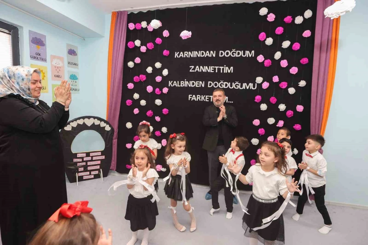 Plevne Anne Çocuk Oyun Evi’nden Anneler Günü etkinliği
